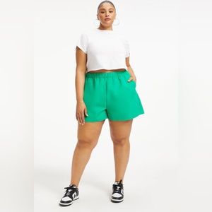 Good American Weekend Shorts NWT Key lime size 7 4XL